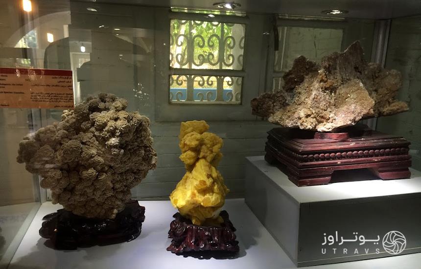 موزه سنگ و گوهر دریای نور در باغ ارم
